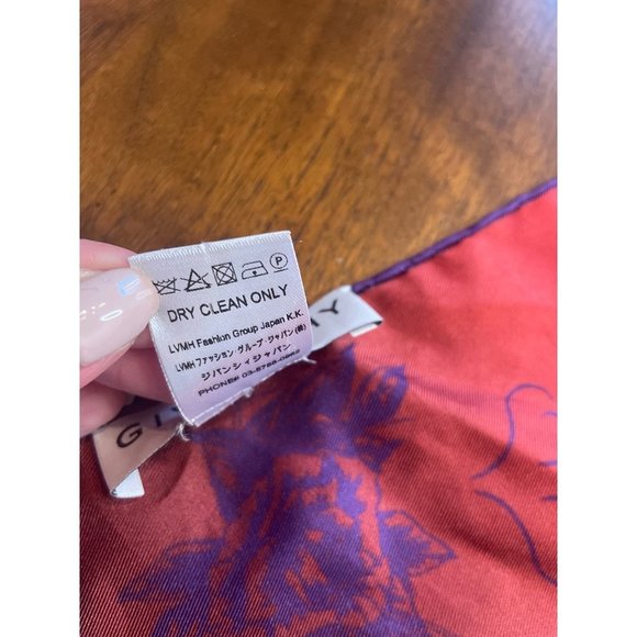 GIVENCHY Logo Eyelet Silk Twill Scarf In Red 26x27 with ring - Picture 13 of 16